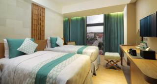 Bedrock Hotel Kuta - Kuta - 8