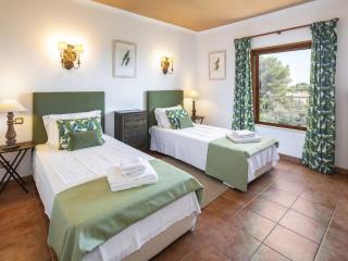 Stunning Oceanview Algarve Villa 9 Bedrooms Villa Quinta Marinha Amazing Location Overlooking Sea & Huge Pool Benagil - 9