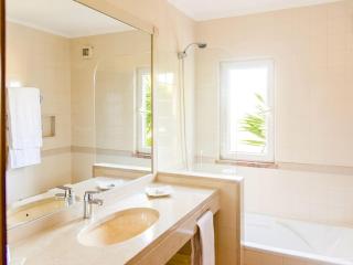 Stunning Lagos Villa 10 Bedrooms Villa Lacuna Deluxe Private Pool & Jacuzzi Algarve - 5