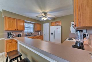 Cozy College Station Home with Patio and Fireplace - College Station - 3