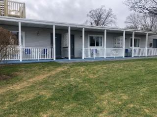 The Atlantic House - Narragansett - 2