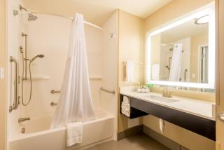 Holiday Inn Express & Suites Denver South - Castle Rock by IHG - 4