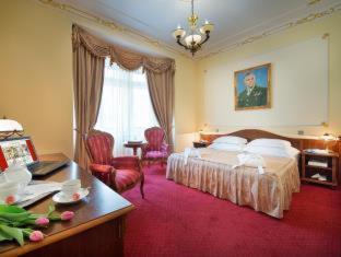 Hotel & Wellness - 1