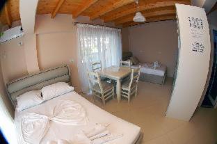 Hotel Vila Alvin & Apartments - Saranda - 3