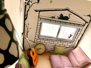 Shadow house - 8