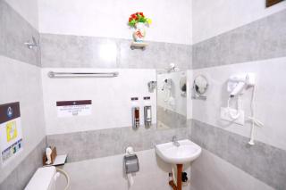 Base9 Hotel - Cochin Airport - 1
