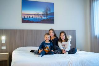 Le Torri Del Garda FamilySPA Resort - Torri del Benaco - 9