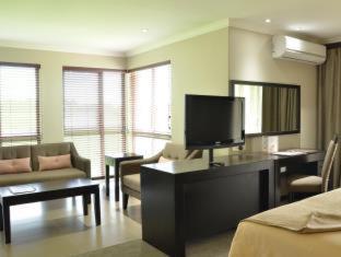 Cresta Riley's Hotel - Maun - 5