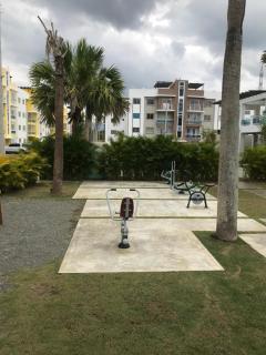 moderno apto frente a la piscina - 4