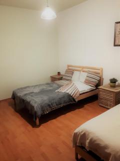 2H Apartment - Bukarest - 3