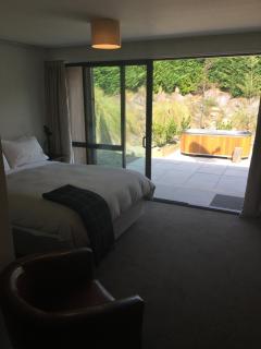 The Black House with Stunning Outdoor Bath - Lake Tekapo - 5