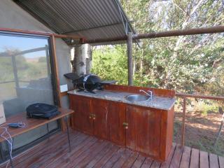 Waterlea-on-River Tented Cabins - Middelburg - 5