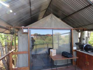 Waterlea-on-River Tented Cabins - Middelburg - 4