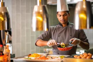 Holiday Inn Muscat AlSeeb by IHG - Muscat - 5
