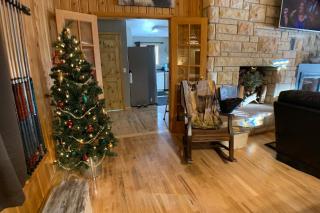 Centennial Cabin with Hot Tub, Sauna and Pool Table! - 5