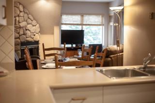 Lake Placid Lodge by Elevate Vacations - Whistler - 3