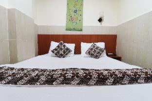 Urbanview Hotel 58 Bintaro - 1
