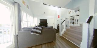 Artistic Hillside Loft - Blue Mountains - 4