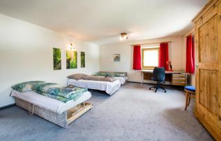 Wonderful bright apartment with balcony & garden - 3