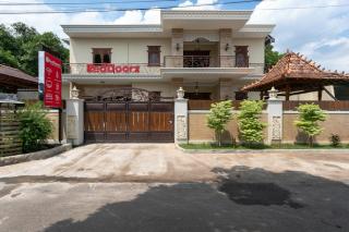 RedDoorz Syariah near Exit Toll Banyumanik Semarang - Srondolwetan - 9