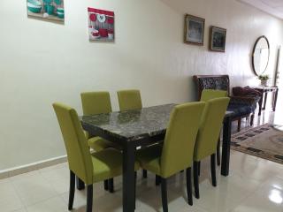 AUNI & AUJI HOMESTAY KEMAMAN - Kampong Kemaman - 3