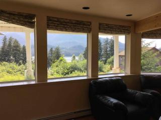 Kelli Creek Cottage - REDUCED PRICE ON TOURS - 6