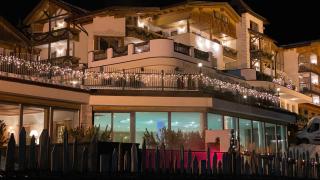 Dolasilla Mountain Panoramic Wellness Hotel - La Villa - 4