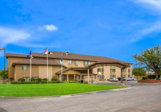 Quality Inn & Suites Lawrence - University Area - Lawrence - 0