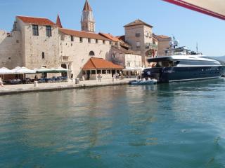 Apartments Villa A - Heating Pool - Trogir - 3