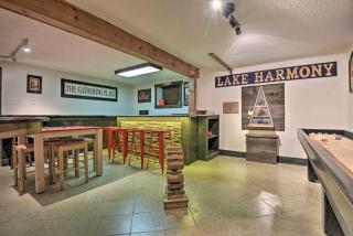 Walk to Lake Family Home with Game Room, Deck and BBQ - Lake Harmony - 6