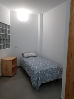 Apartamento privado en una zona tranquila y próxima al aeropuerto TF norte y a la ciudad de San Cristóbal de la Laguna . - La Laguna - 5