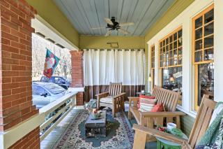 Historic Fort Worth Cottage with Shared Pool! - 7