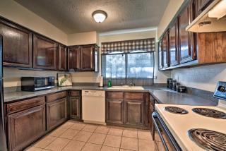 Pet-Friendly Missouri City Home with Fenced-In Yard! - 3