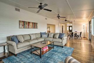 Pickleball Court and Pool Schulenburg Farmhouse - 6