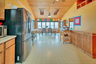 7-Acre Working Farm Near Lake Geneva Pets Welcome - 2