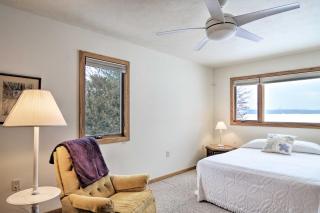 Cedar Cottage, Private Beach on Lake Leelanau - 1