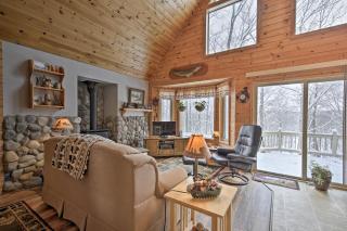Cozy Cabin on 10 Acres, Walk to Chippewa River! - Weirgor - 7