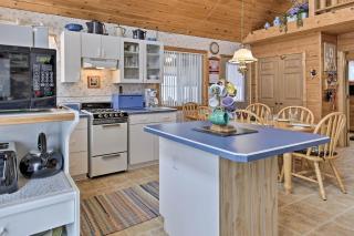 Cozy Cabin on 10 Acres, Walk to Chippewa River! - Weirgor - 3