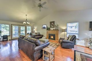 Riverfront Crescent City Home, 8 Mi to Beach! - Smith River - 7