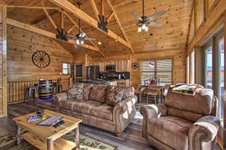 Smoky Mtn Log Cabin with Hot Tub and Panoramic Views! - Sevierville - 7