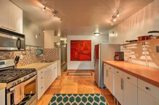 Walk to Town and Coast Anchorage Condo with Fireplace - 9