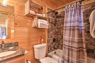 Smoky Mtn Log Cabin with Hot Tub and Panoramic Views! - Sevierville - 3