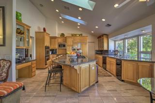 El Cajon Home with Pool, Grill Station and Decks - El Cajon - 5