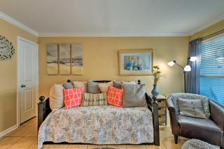 Oceanfront Condo with Pool in Galveston! - Galveston - 7