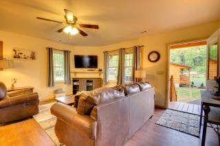 Smoky Mountain Cabin with Hot Tub and River Views! - Bryson City - 7