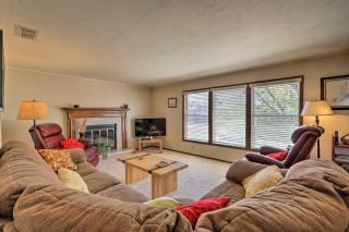 Walk to Rim View Trail: Page Home w/ Deck & Yard - 8