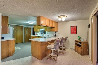 2-Level Home with Deck half Mi to Lake McConaughy! - 6