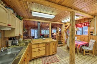 Private Yaak River Hideaway with Deck and Mtn Views! - 2