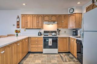 Updated Condo Next to Burke Mountain Bike Trails! - East Burke - 6