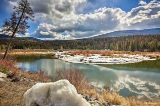 Private Yaak River Hideaway with Deck and Mtn Views! - Troy - 9
